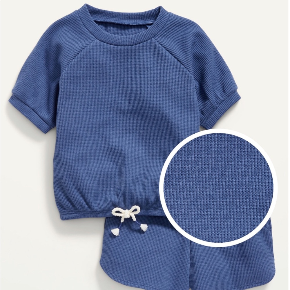 Toddler girl’s smoky blue thermal cinched hem-top and shorts set